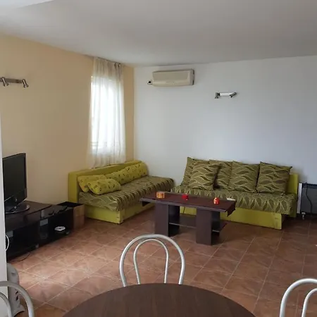 Zaliv House * سفيتي فلاس